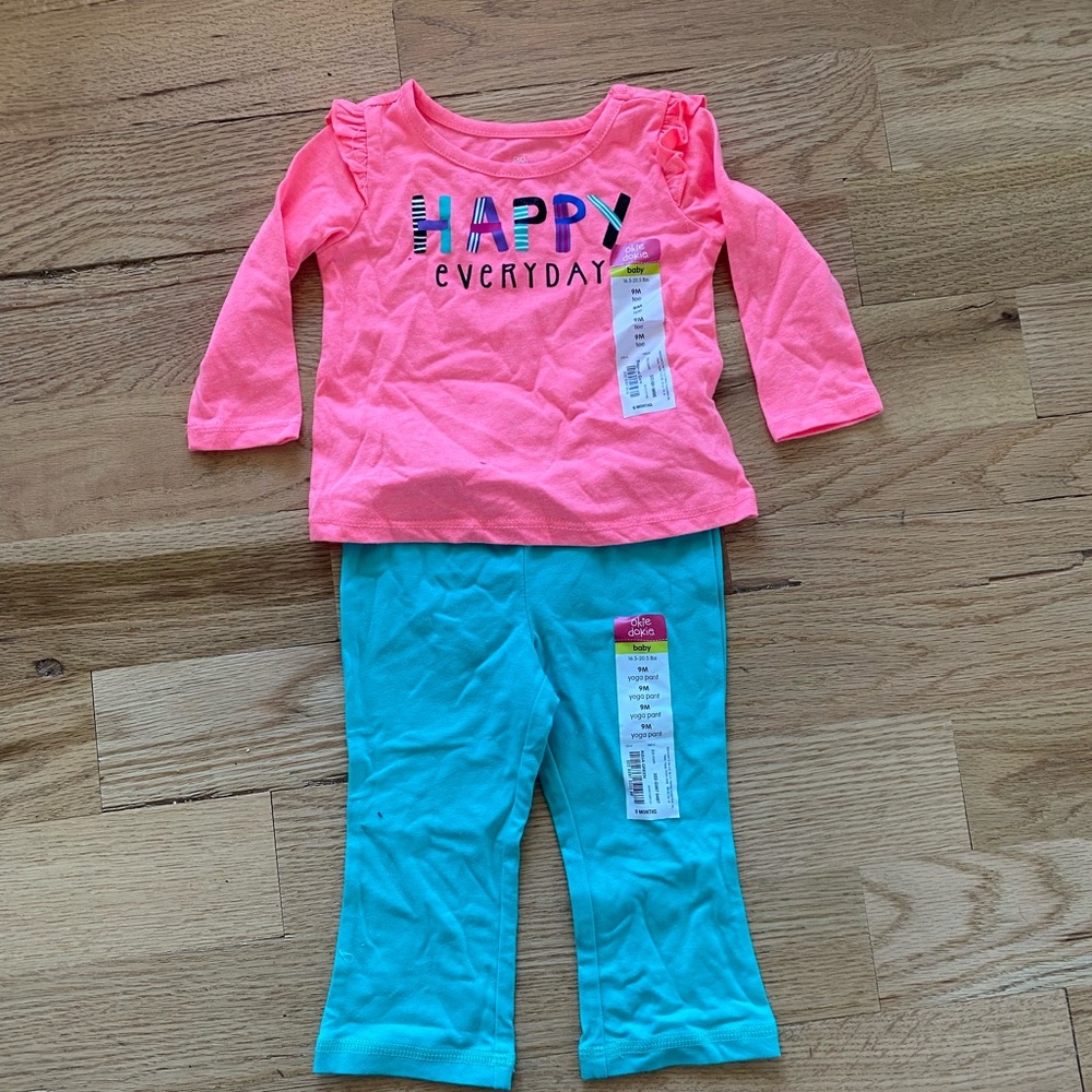 NWT Girls Matching set. Size 9 Months.